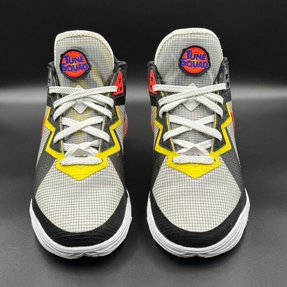 Nike Space Jam x LeBron 18 Low 'Sylvester x Tweety' - Picture 3 of 9